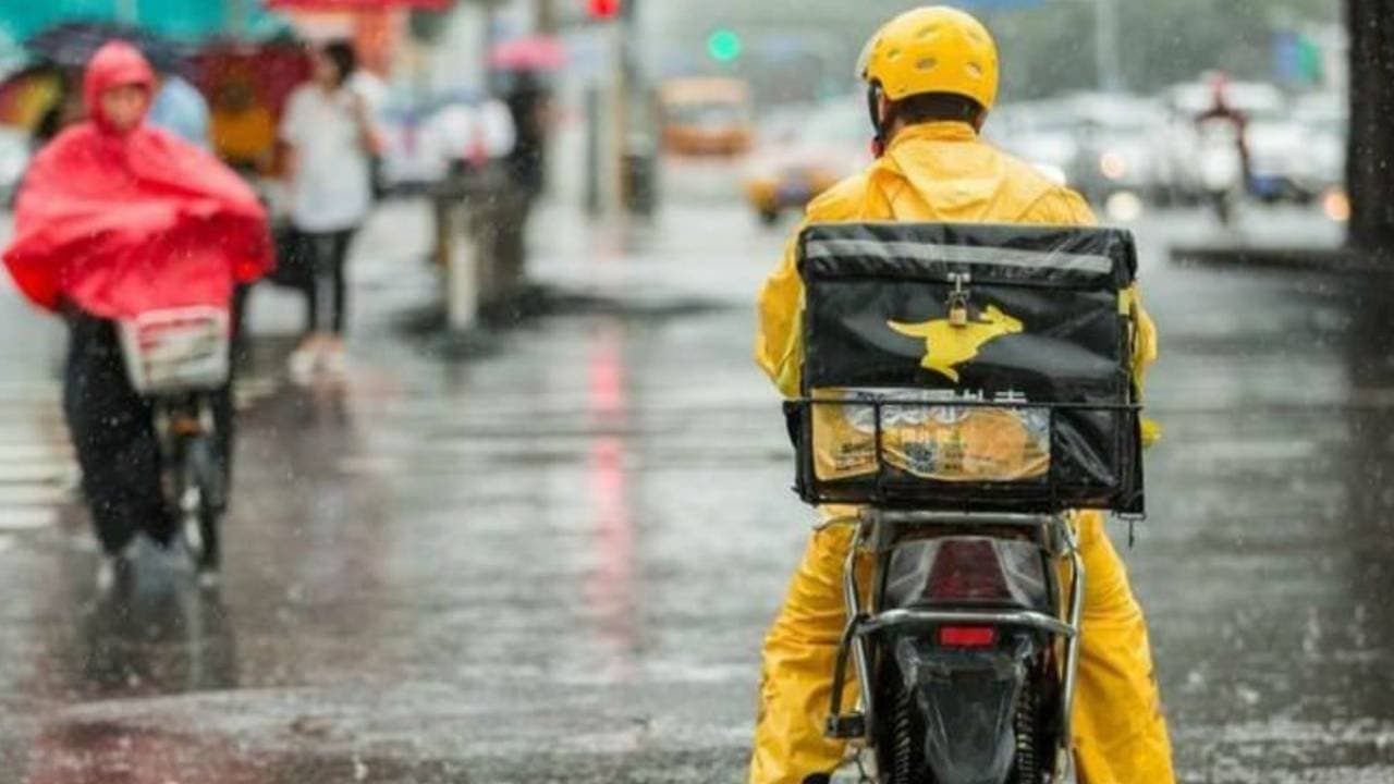 Oxfor Phd holder working as a delivery boy in china