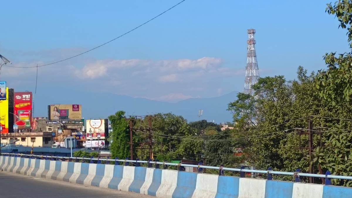 Kanchanjunga is seen from Siliguri due to clear weather gnr