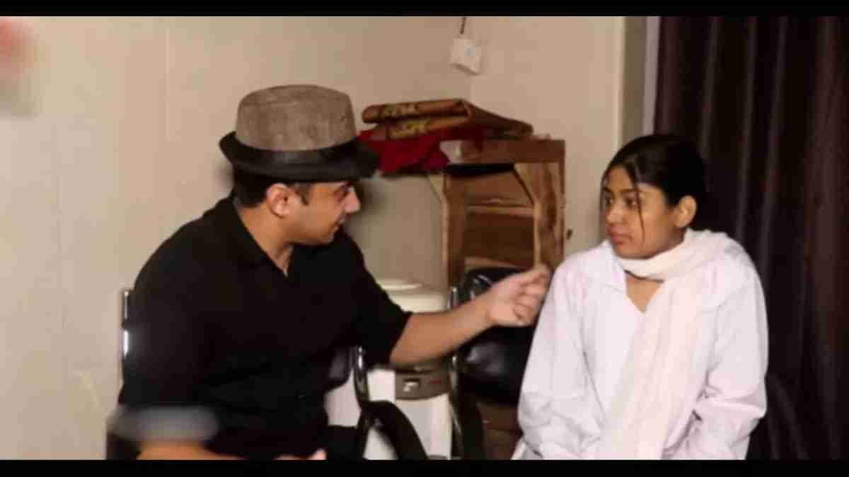 Pakistani family become rich by begging