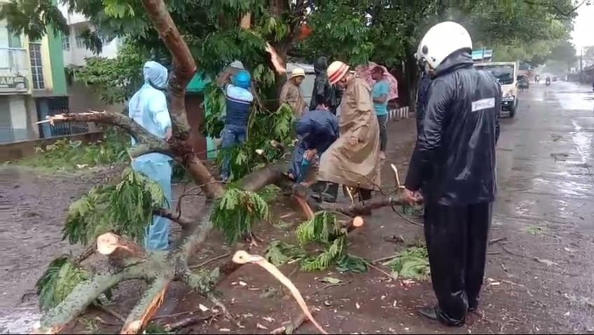 Cyclone remal update One injured in Hooghly