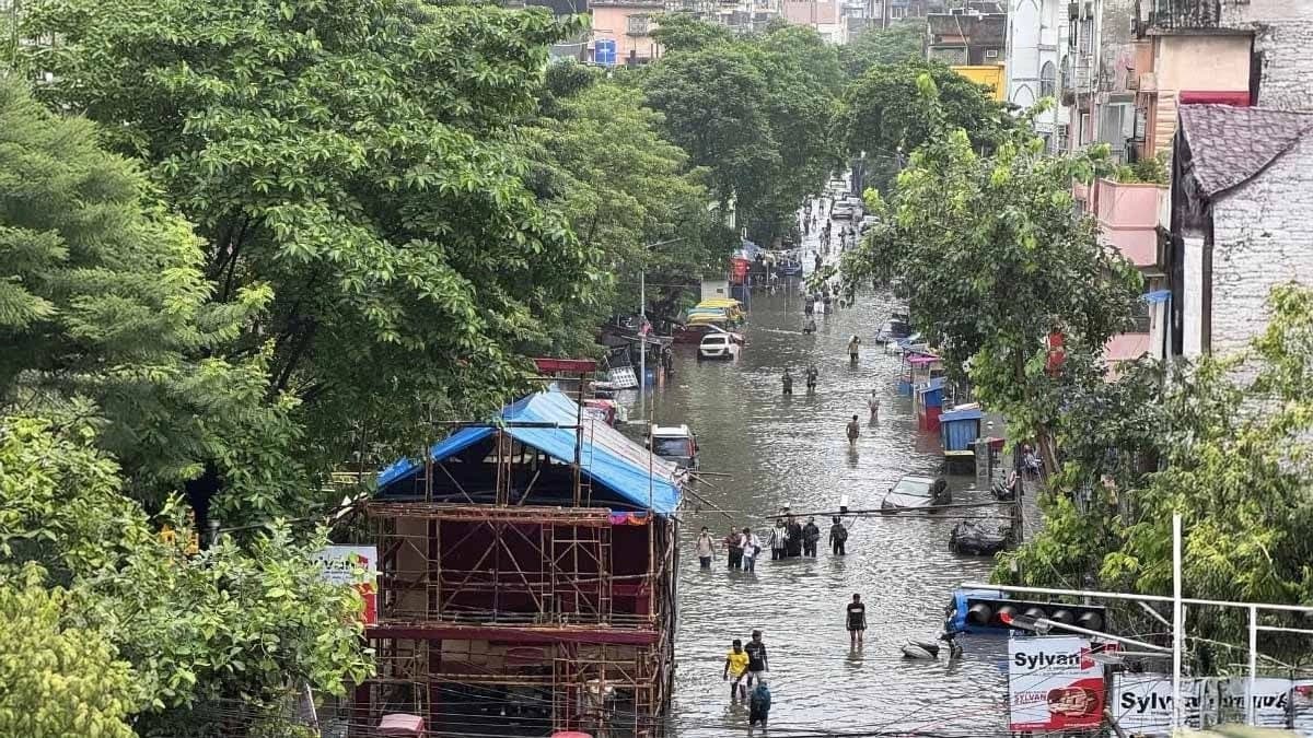 Calcutta University Cancelled Examination Government Schools Shut As Kolkata Waterlogged 