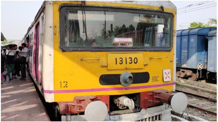 local train services disrupted in chinsurah station
