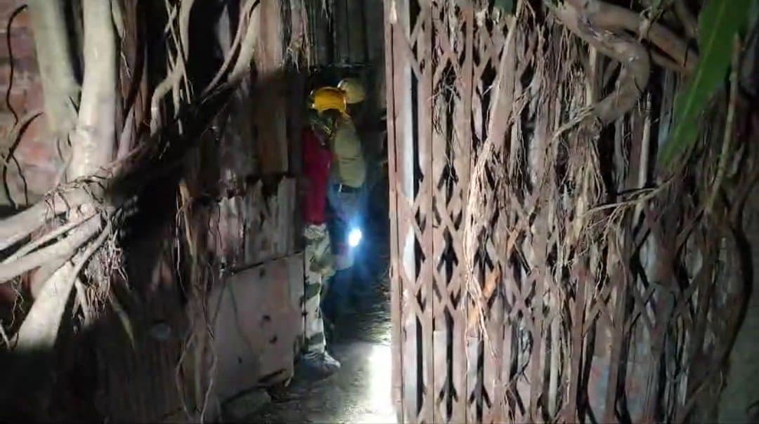 House collapsed in convent road in kolkata_gnr