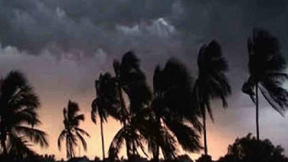 Thunderstorm with Lightning and strong gusty surface wind very likely to occur in bengal