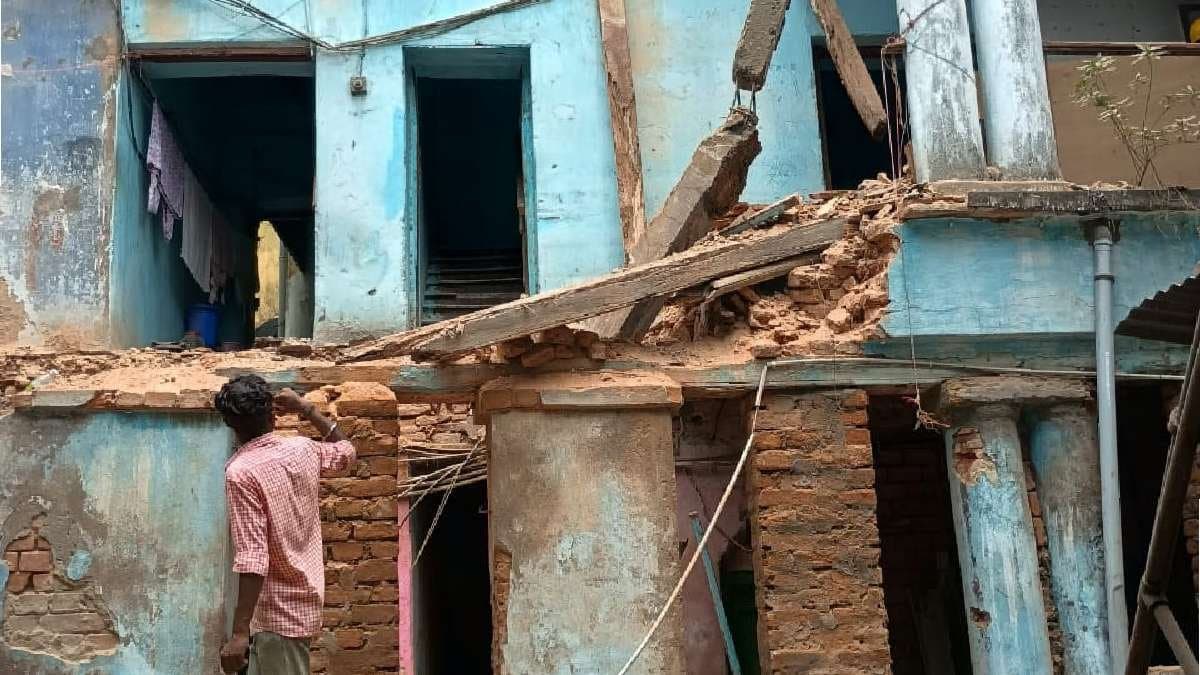 One Dead as Centuries-Old Building Collapses in Kolkata Bowbazar
