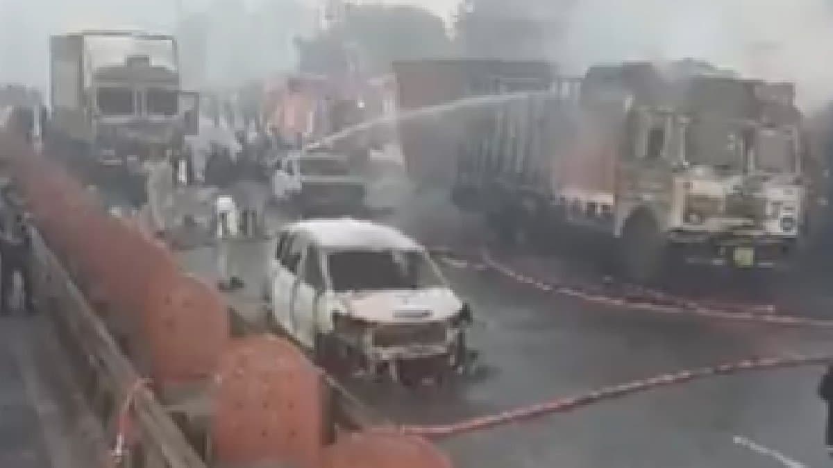 Jaipur Fire update massive fire after collision of chemical-laden truck near petrol pump gnr 