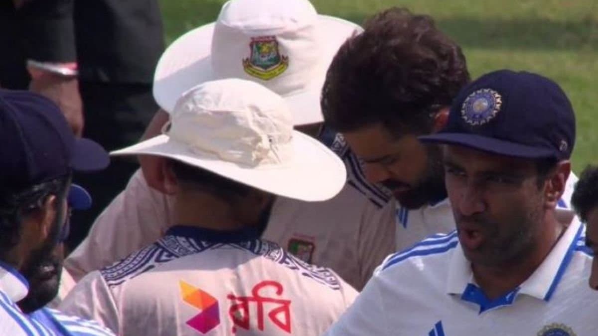  Virat Kohli gifted his bat to Shakib Al Hasan spt