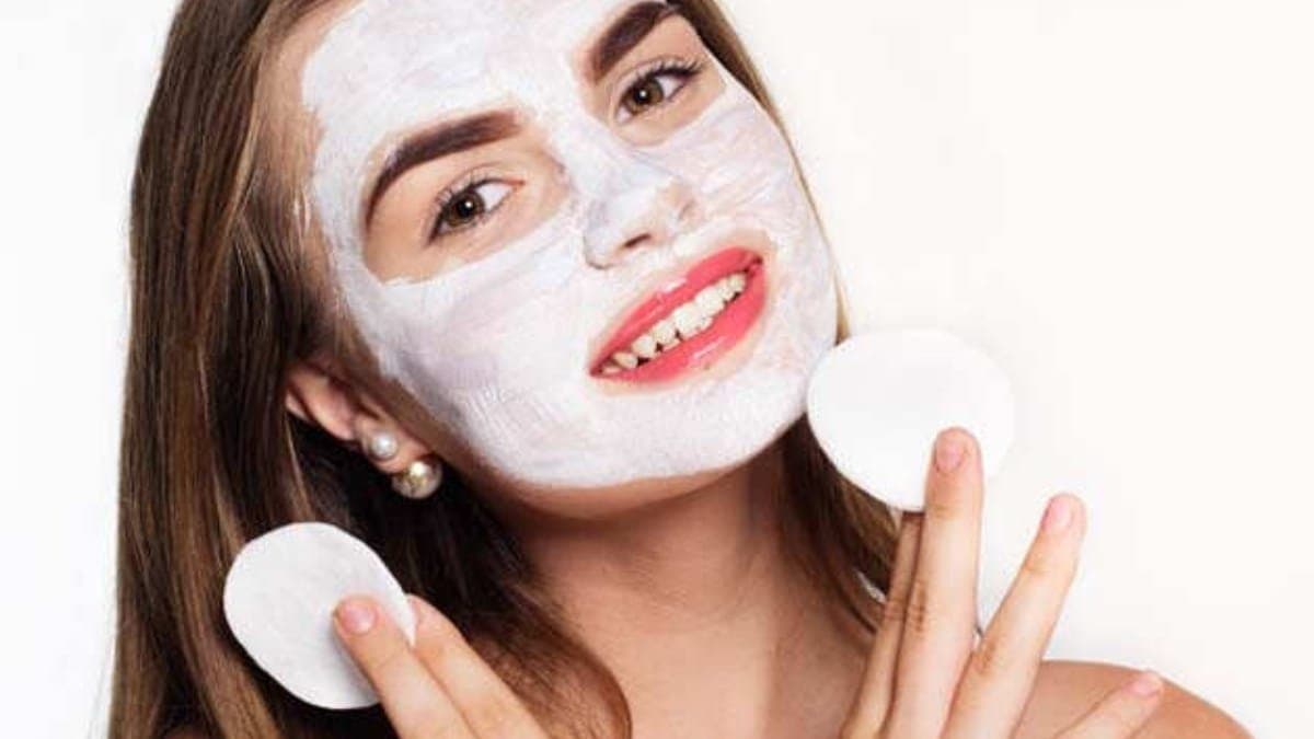 this home made rice face pack can tighten your skin tone and show half of your original age can glow your skin better lif