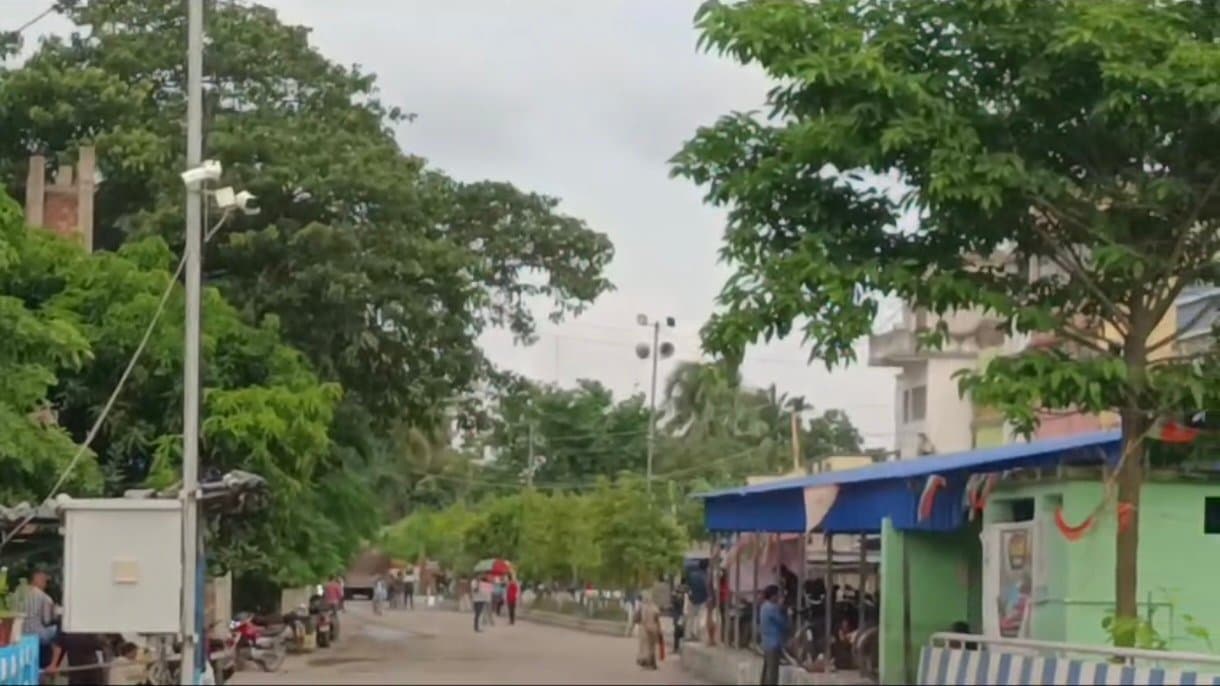 To enhance security five Cctv cameras in ghojadanga border gnr 