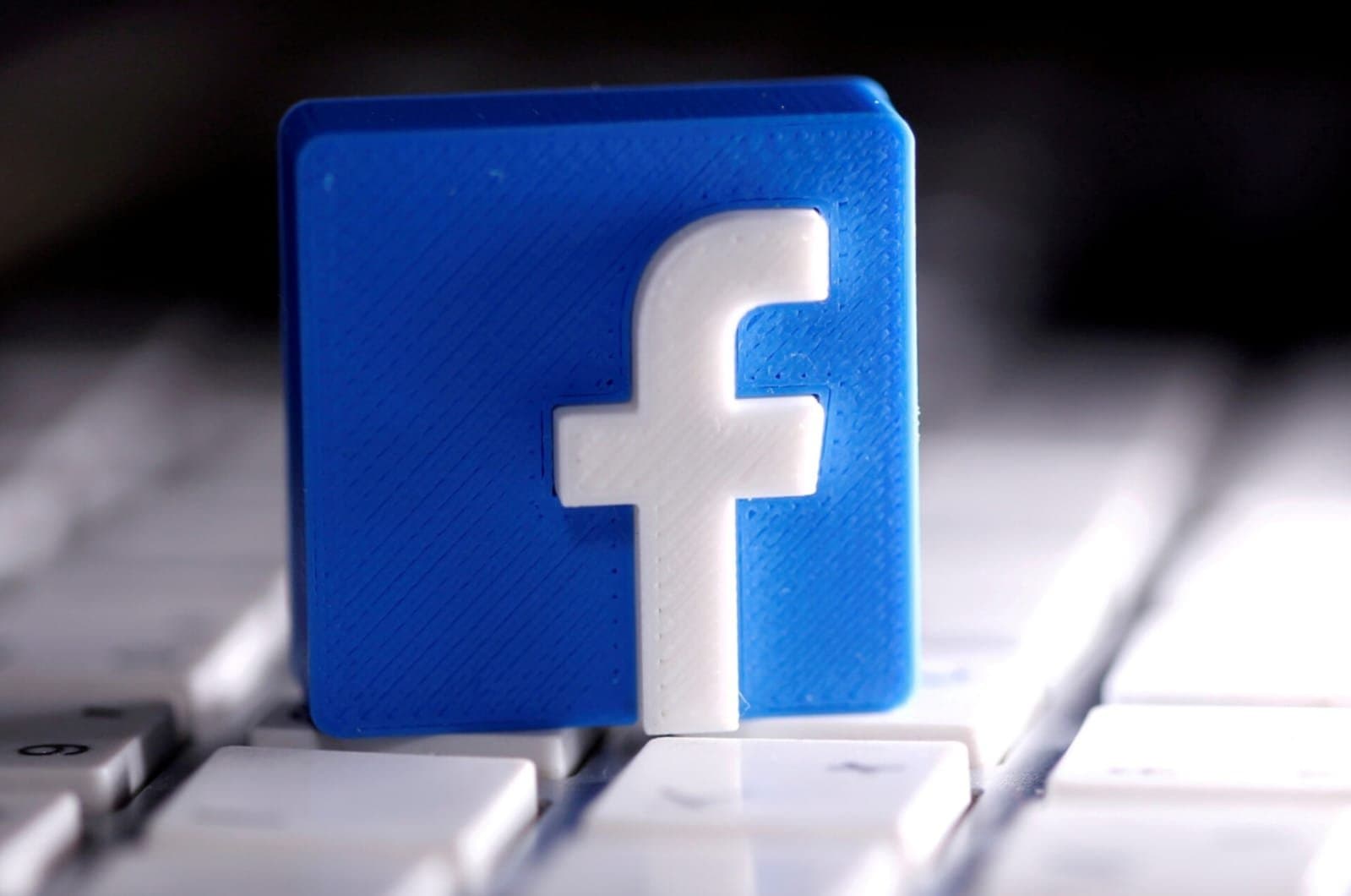 ex facebook coo spent over rs 11 lakh on lingerie for self & aide then what happened_gnr