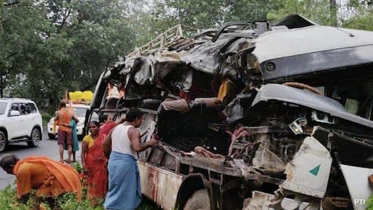  18 Kanwariyas Killed In Bus And Truck Collision In Jharkhand Deoghar