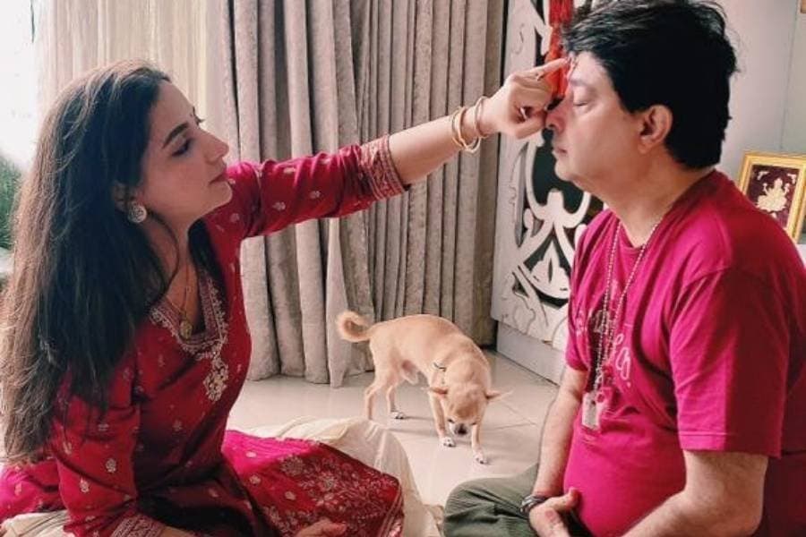 এই প্রথম শুভশ্রীর থেকে ফোঁটা নিতে পারলেন না জিৎ গঙ্গোপাধ্যায়? নেপথ্যে রয়েছে কোন কারণ?