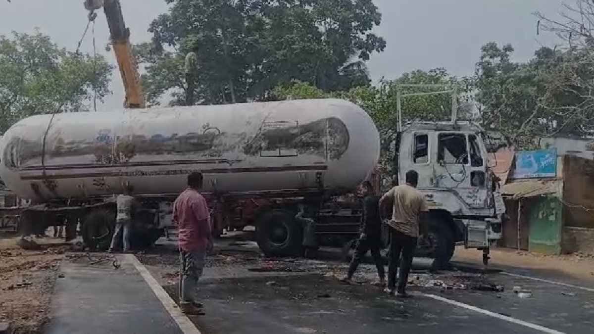 Gas tanker accident in murshidabad create panic