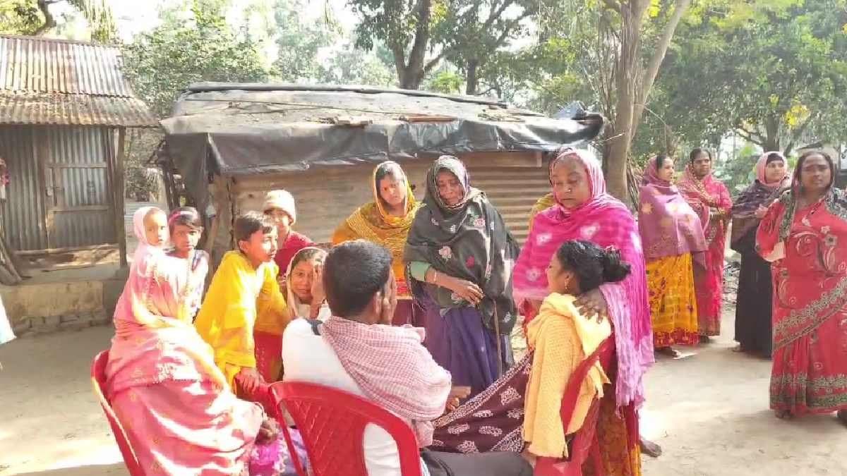 Youth lynched on road locals stages demonstration gnr