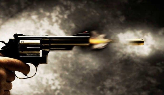 Kolkata shootout at babughat many injured, admitted to sskm gnr 