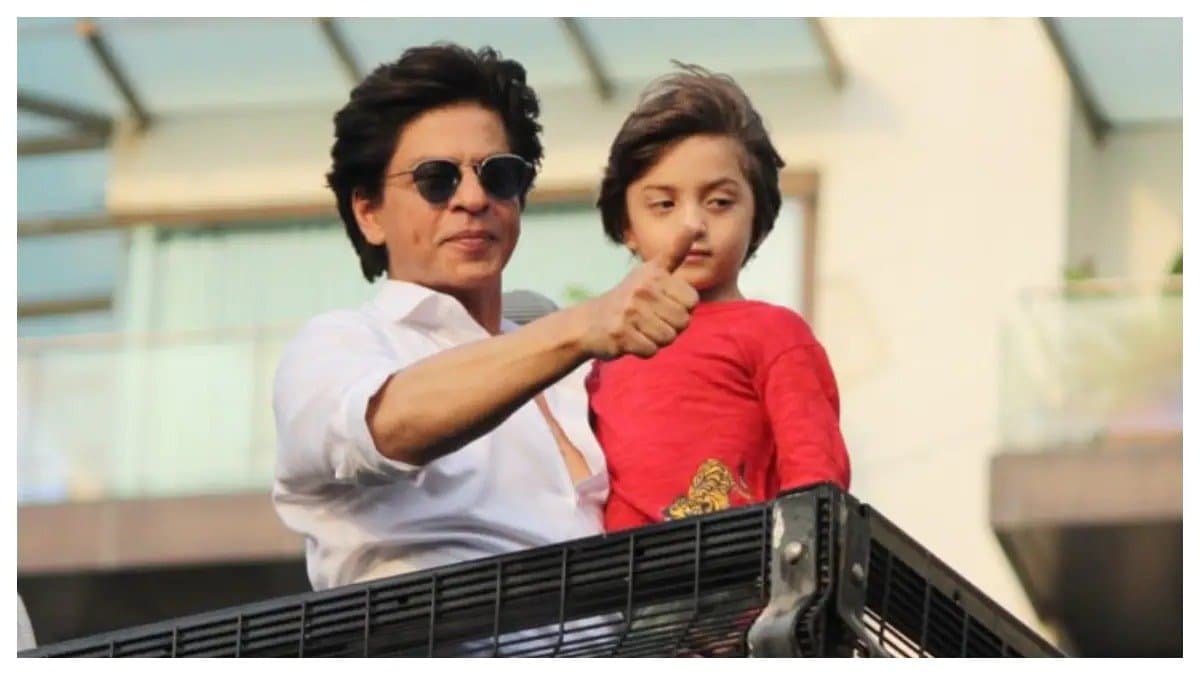 দিনে দিনে শাহরুখ হয়ে উঠছে ছোট্ট আব্রাম? খুদে খানের কোন কাণ্ড দেখে শুরু জল্পনা? 