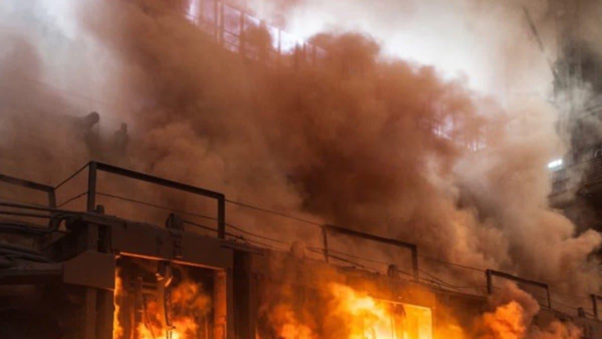 Fire at Hunger Ford Street kolkata know the incident update gnr 