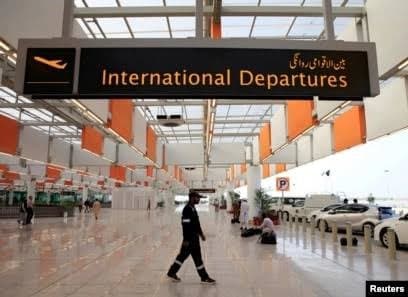 Pak faces huge loss after banning indian flights