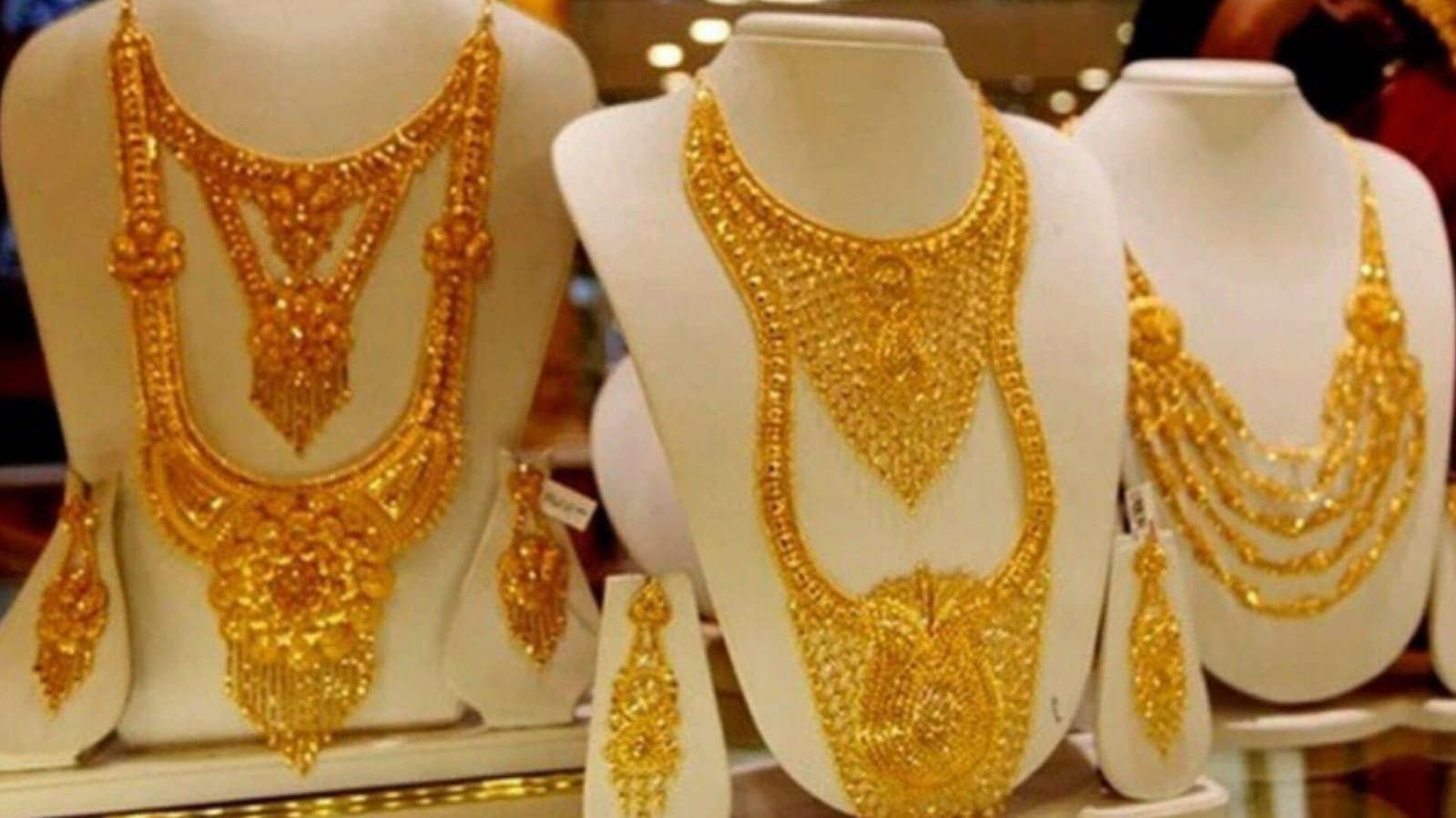 how much resale value will you get on 14 carat gold jewellery LIF