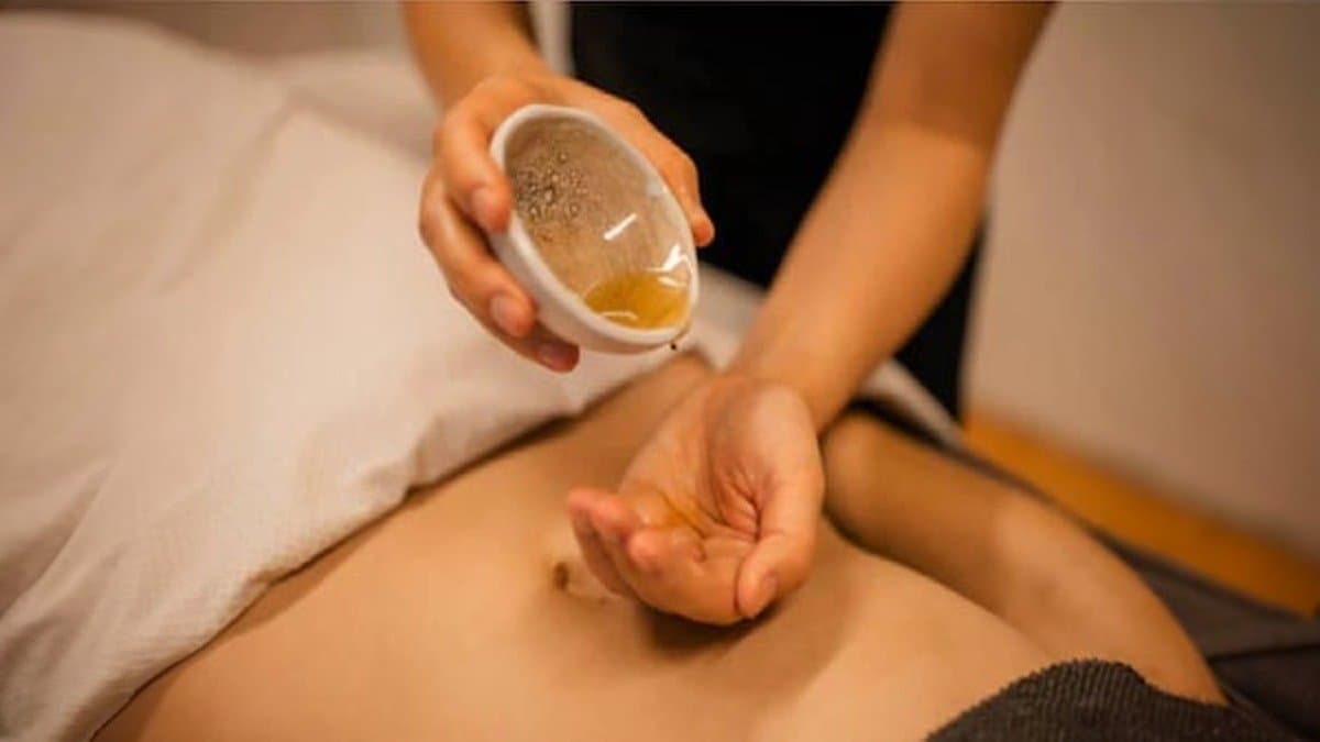 Put on your navel these all various kind of oil who keeps from you away many diseases and makes you healthy forever lif