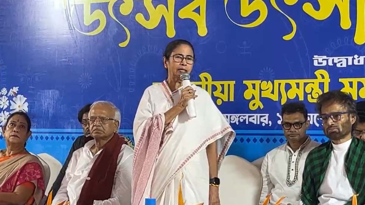 Mamata Banerjee kicked off this year Puja festival gnr 