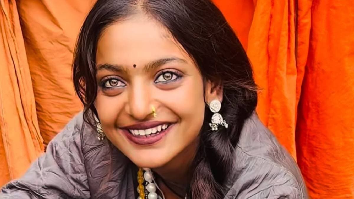 leaving the Maha Kumbh Mela the enchanting Mona Lisa left a great message gnr