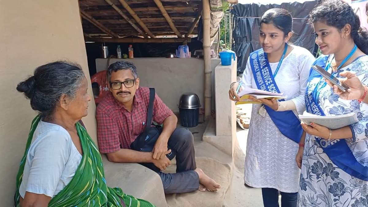 Special Awareness Camp Held in Hooghly to Promote Peacock Conservation