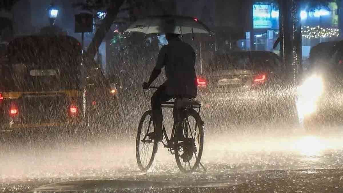 IMD Weather Update Due to Cyclonic Circulation Heavy to Very Rainfall in South Bengal in Next Seven Days