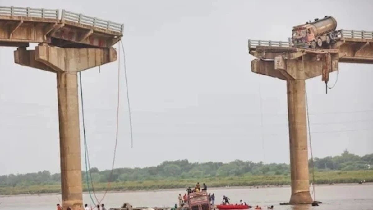 Vadodara Bridge Collapse Death Toll Reaches 14