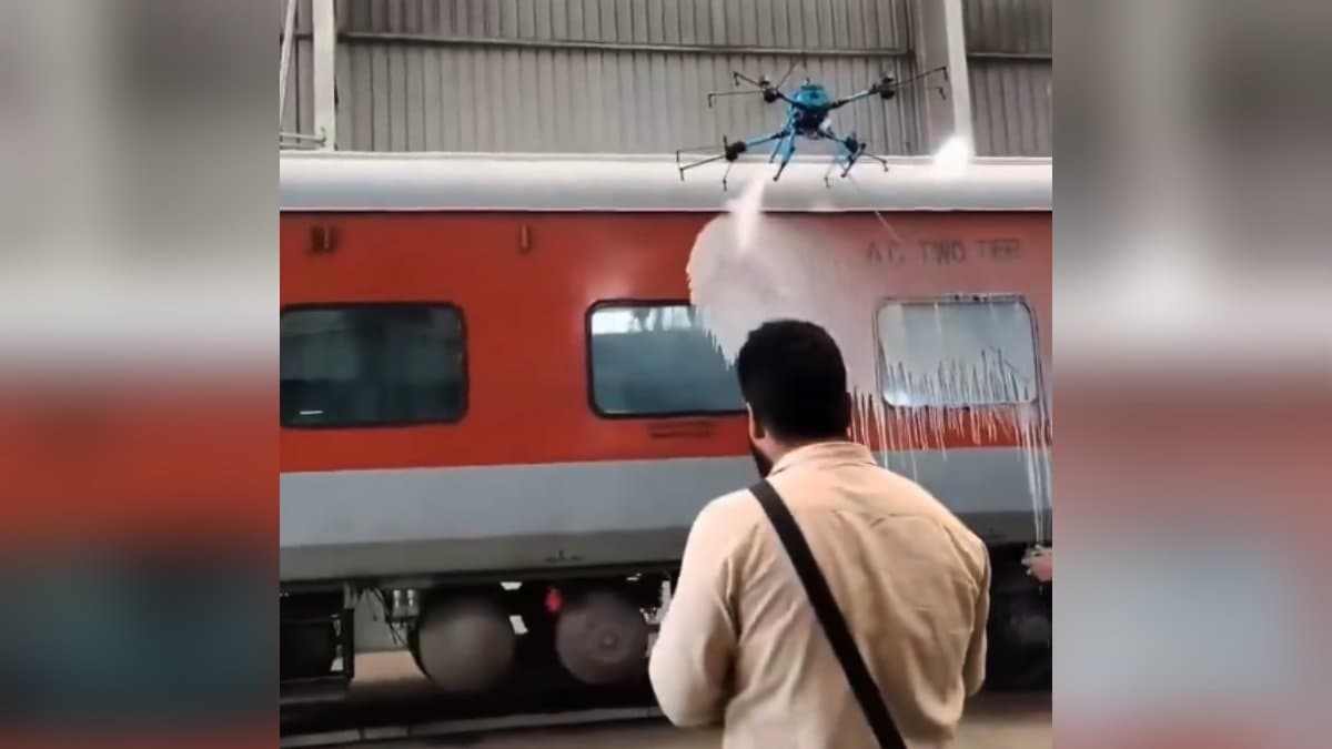 Indian Railway Railways Uses Drones To Clean Train Coaches watch video