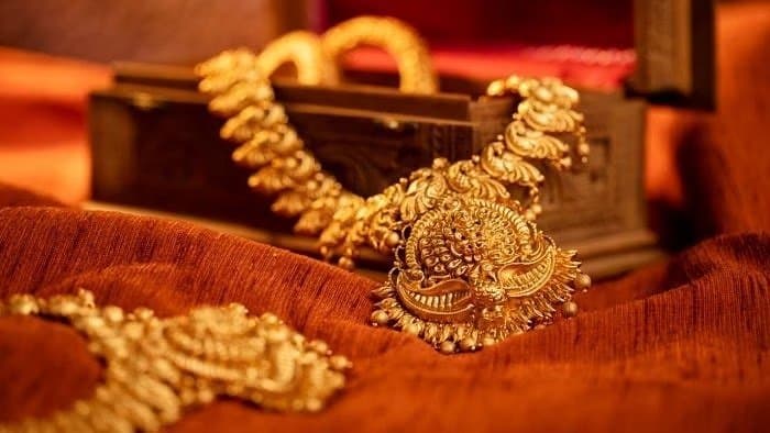 customers can buy Gold in Kolkata as Dubai price, post gold import duty cut situation gnr
