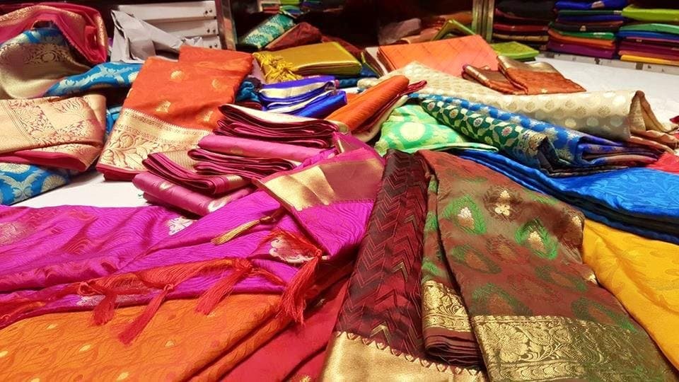 Uttar Pradesh Incident, Husband  failed to buy her a saree, upset wife takes him to police station gnr 