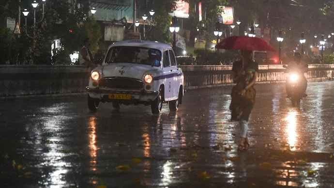 IMD Weather Forecast Heavy Rainfall Thunderstorm Warning in West Bengal