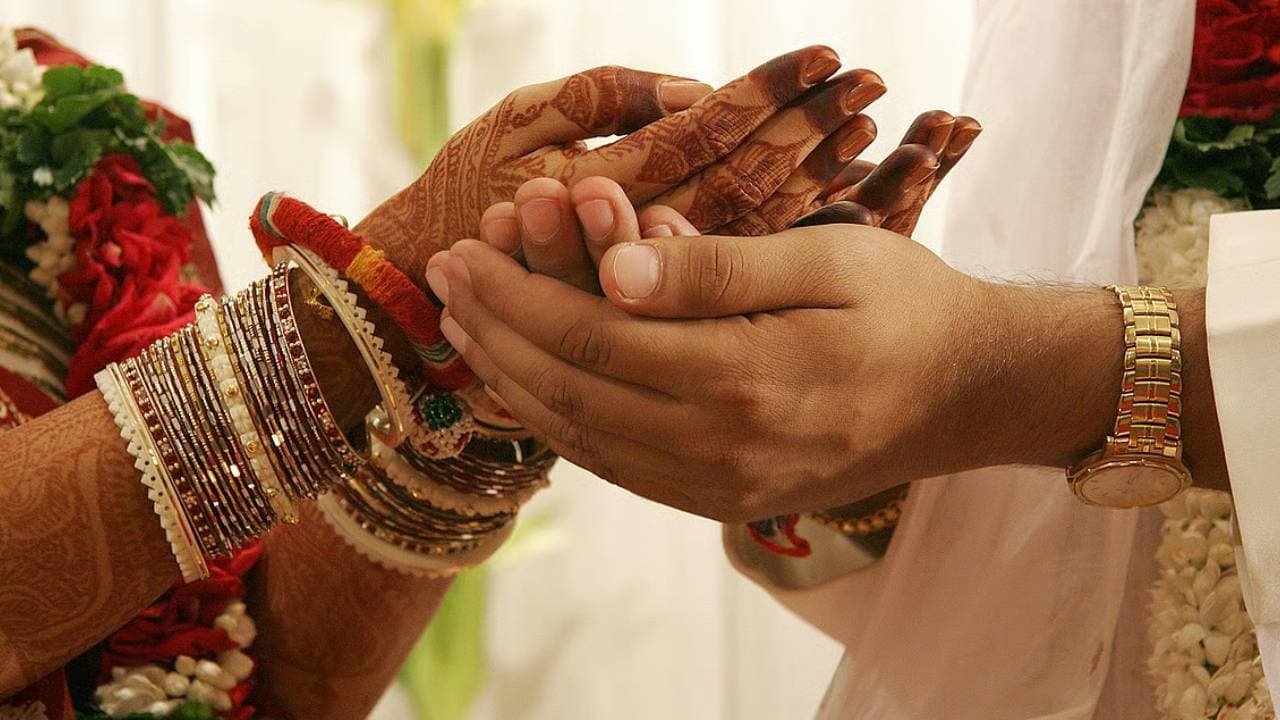 Wife discoveres her husband is a eunuch after four years of marriage