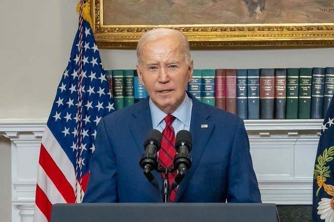 US President Joe  Biden allows Ukraine to hit some targets in Russia with US weapons