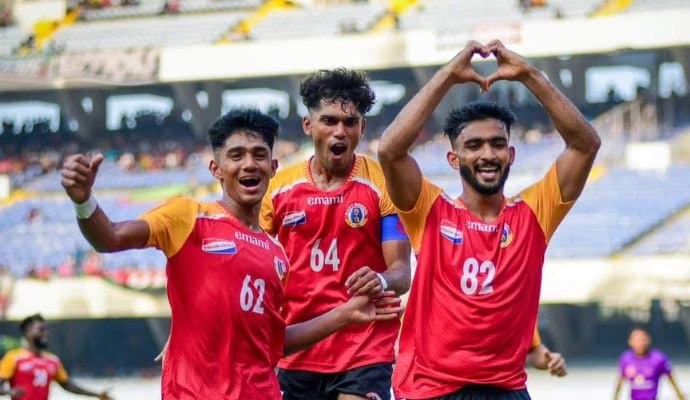 Kolkata Derby: মরশুমের প্রথম ডার্বির রং লাল হলুদ, টানা তিন ম্যাচে জয় অধরা মোহনবাগানের