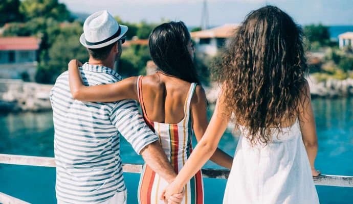 Relationship: একাধিক সম্পর্কে জড়িয়ে হিমশিম খাচ্ছেন? 