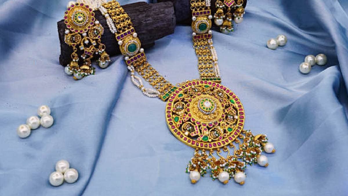 Gold Rate Big Change: check 22-and 24-carat gold price in kolkata on 7 november