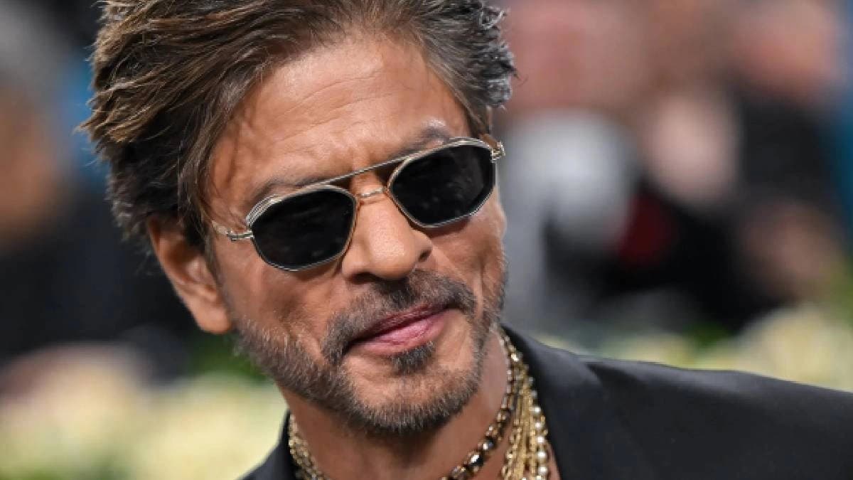 Shah Rukh Khan Sports Rugged Salt And Pepper Style From King Shoot Goes Viral