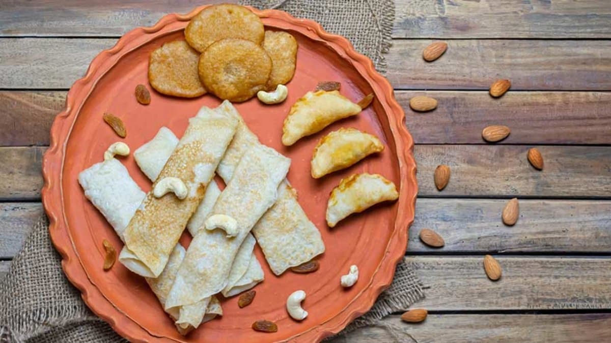 Women of this village in Bardhaman are preparing themselves for Poush Parbon 2025 gnr