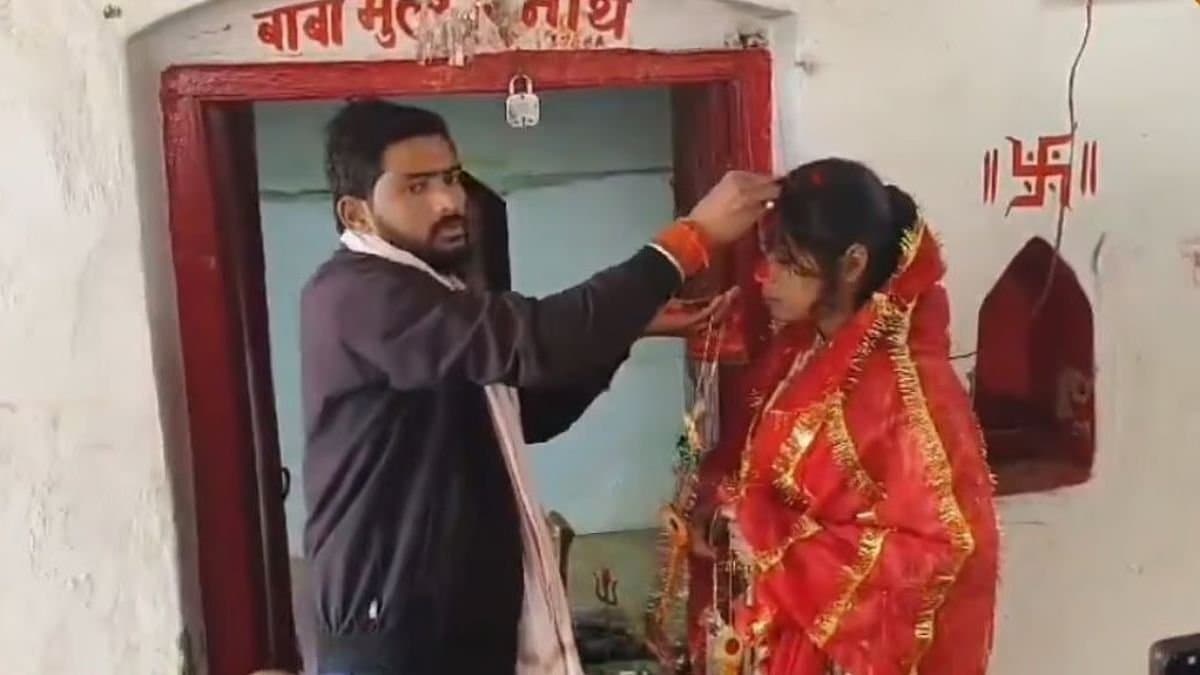 Woman  eloped with loan recovery agent in Bihar gnr