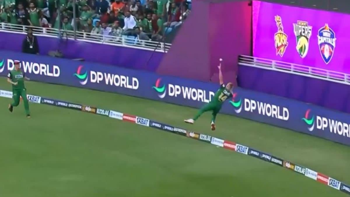 Luke Wood and David Payne combine to take stunning relay catch to get rid of Knight Riders star Andre Russell in ILT20 spt 