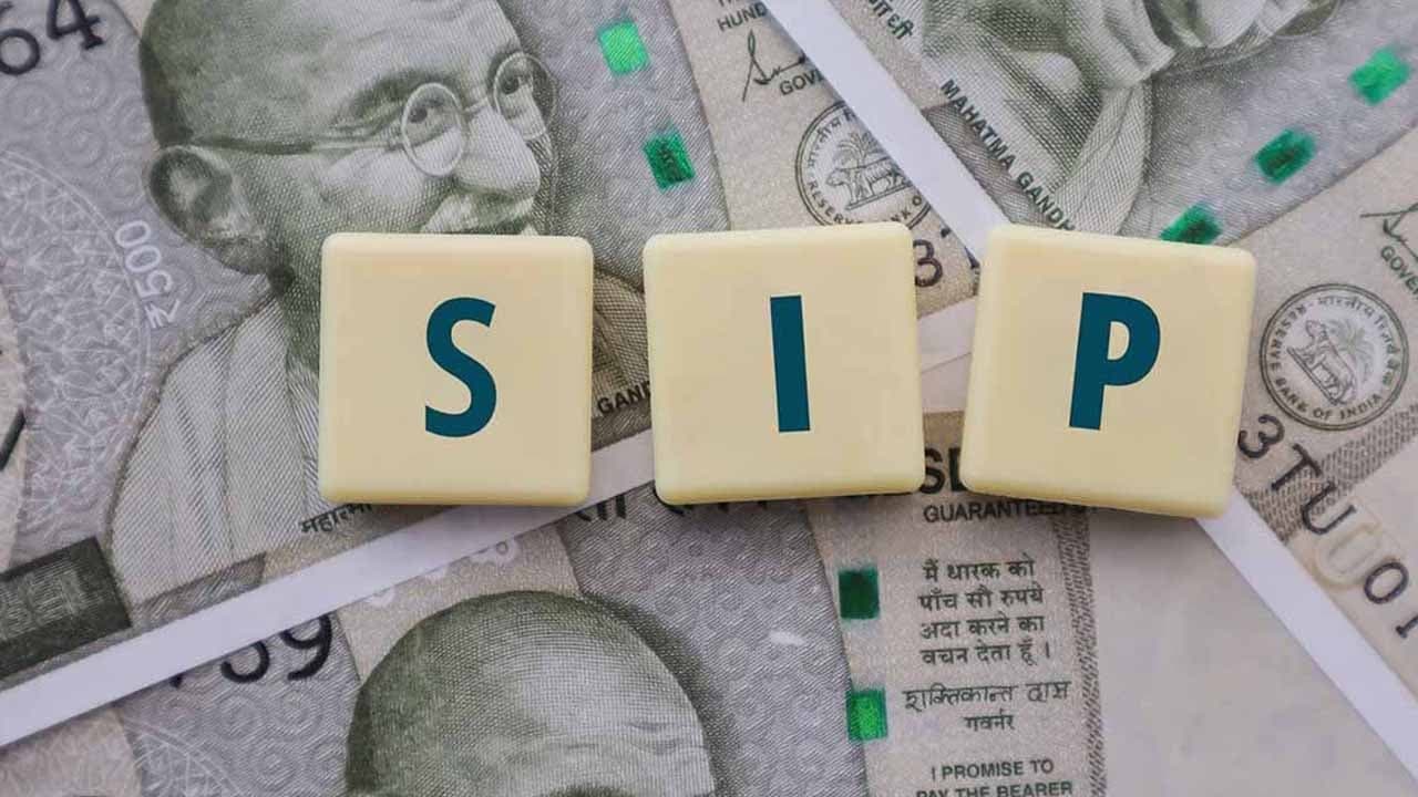 SIP: Investing 5000 every month can hit one crore