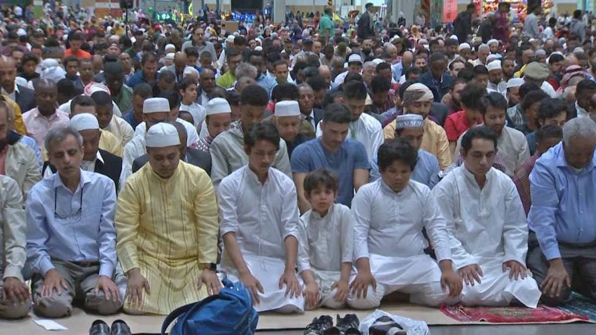 No Mosques in Bhutan Muslims Offer Daily Prayers at Home