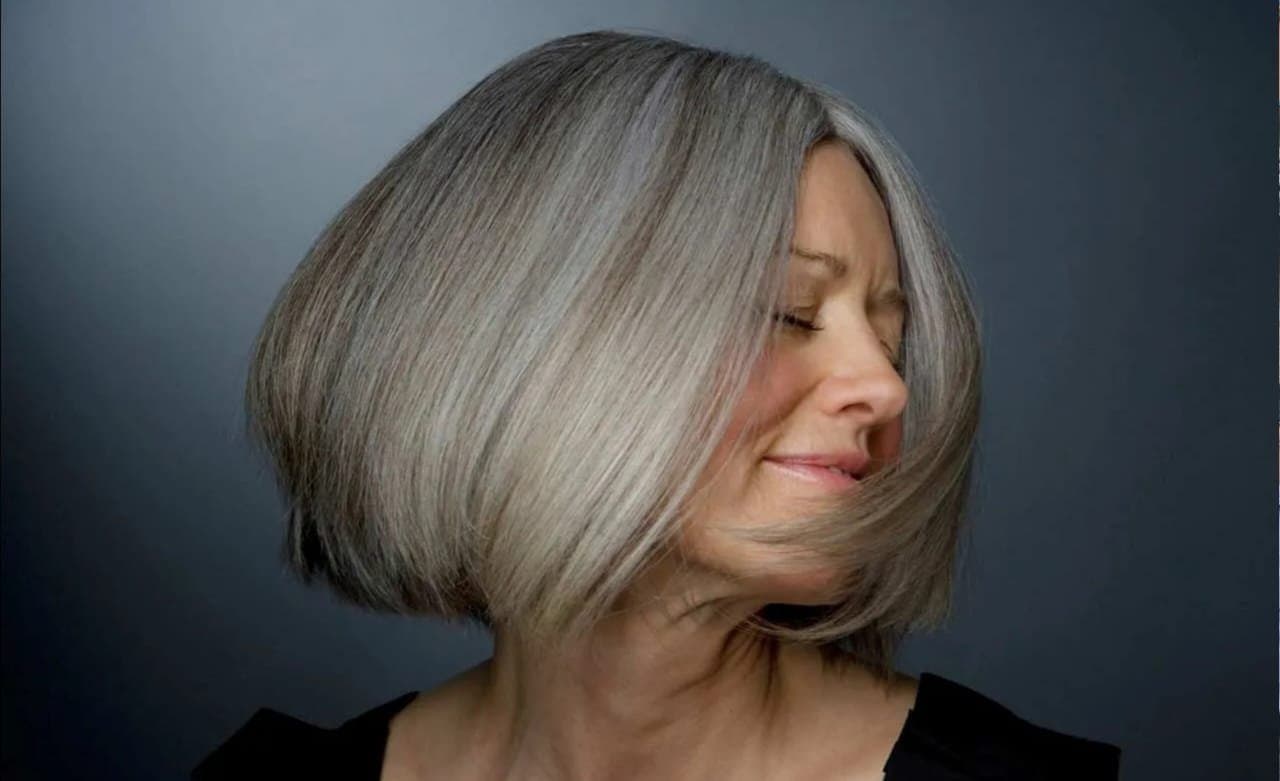 Hair Care: পাকা চুল তুলে ফেলছেন? কী ক্ষতি হচ্ছে জানুন! 