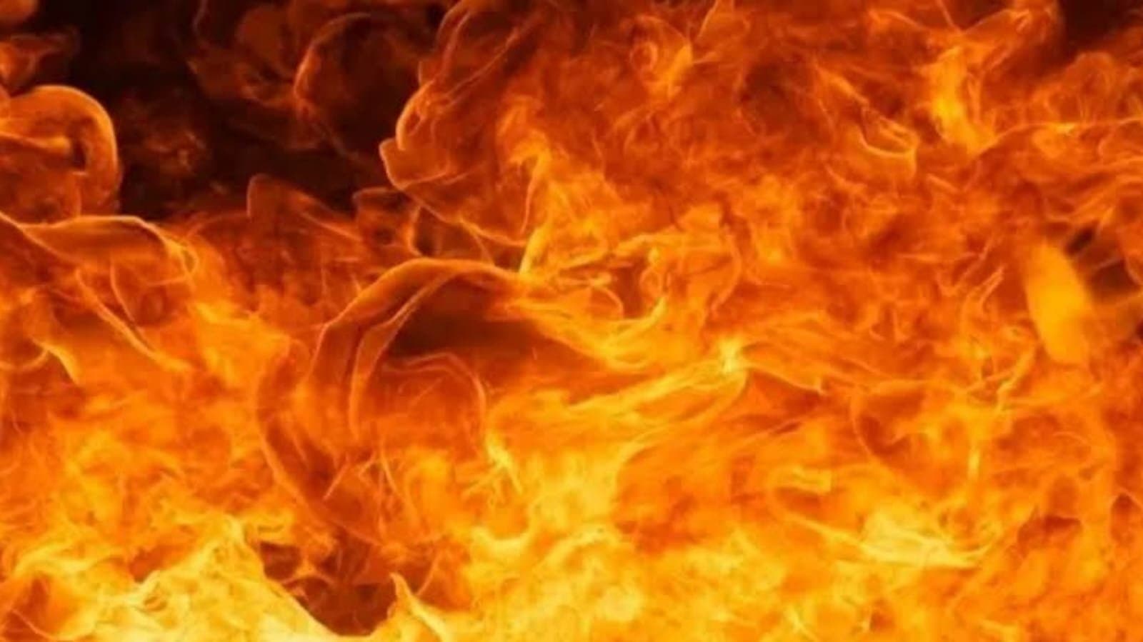 Fire breaks out on hasnabad hospital_gnr