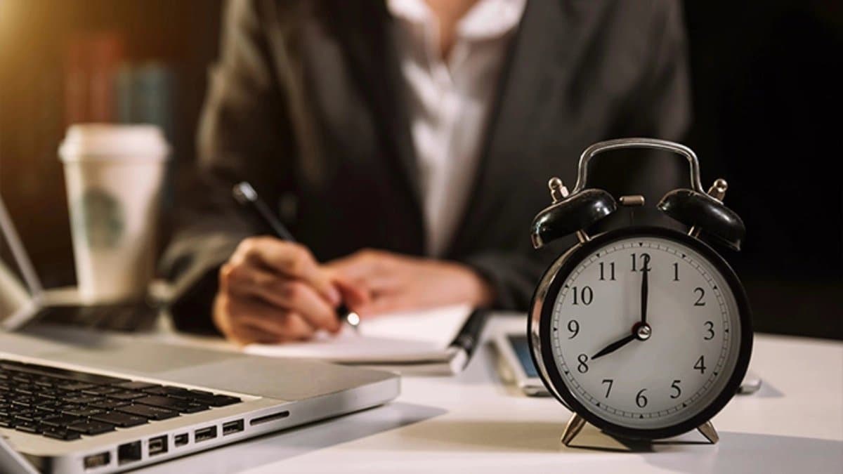 Chinese company praised it s employees for working 160 hours overtime in a month faces backlash