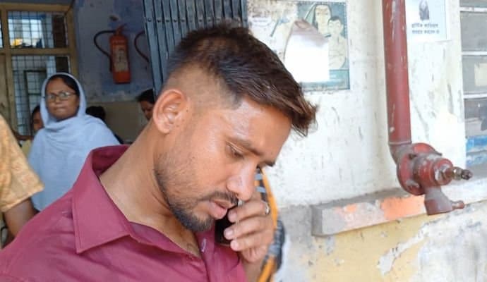 Bjp workers beaten by another worker in Hooghly