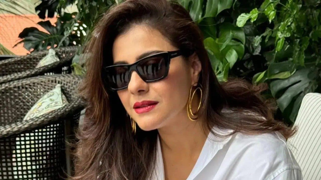 this drinks will help to get glowing skin like bollywood actress kajol lif