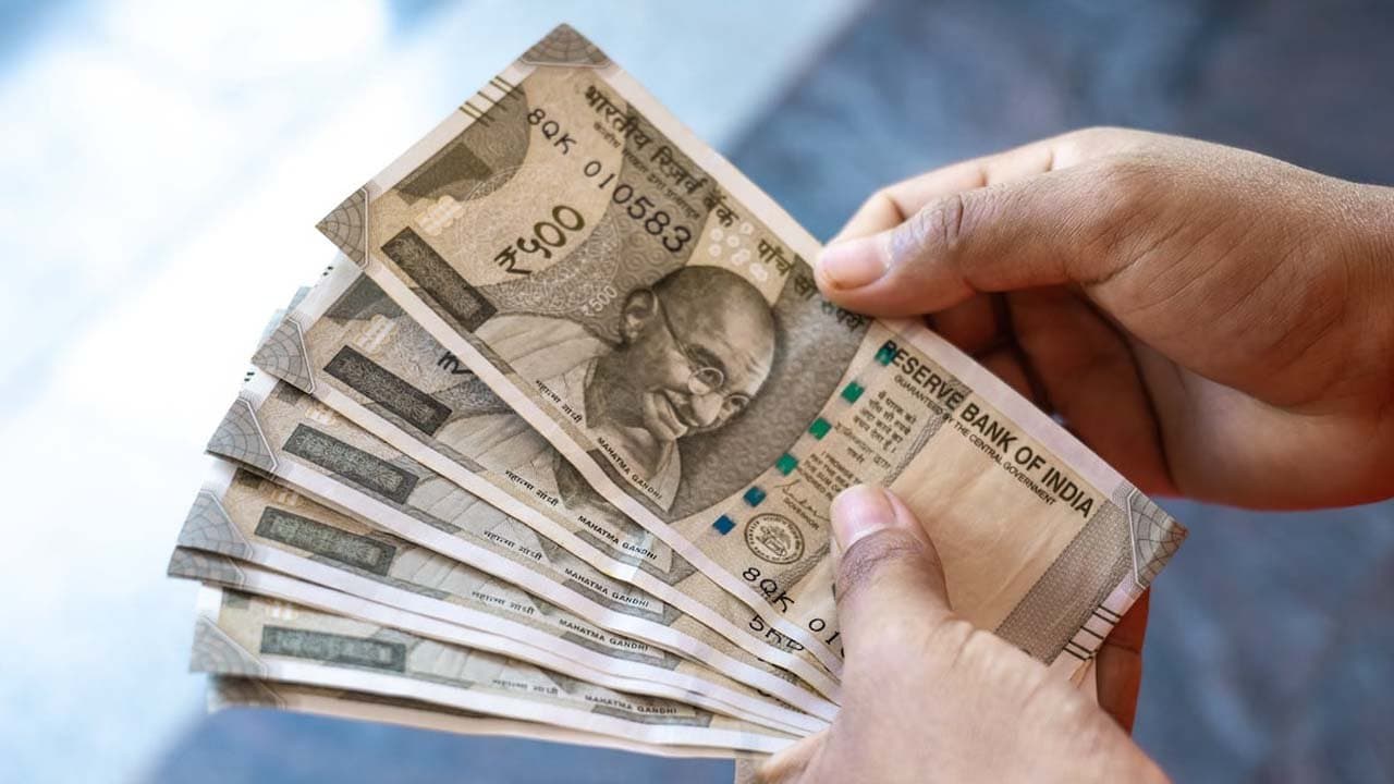 Higher interest than bank FD know about these two government schemes